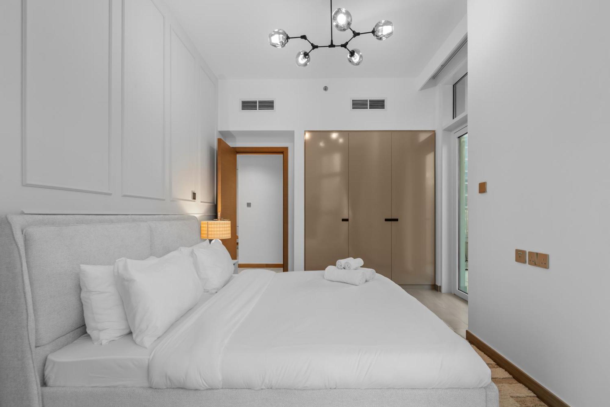 Modern In A Prime Location In Dubai! * Dubai