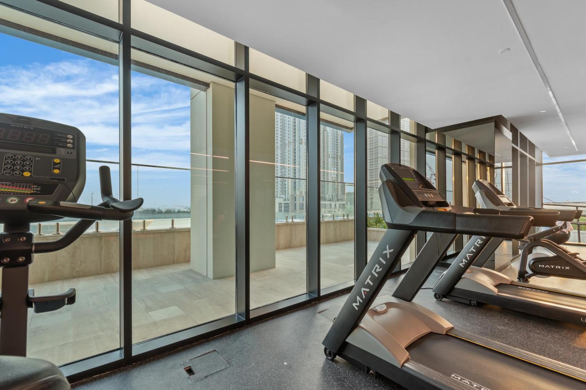 Modern In A Prime Location In Dubai! Apartment *