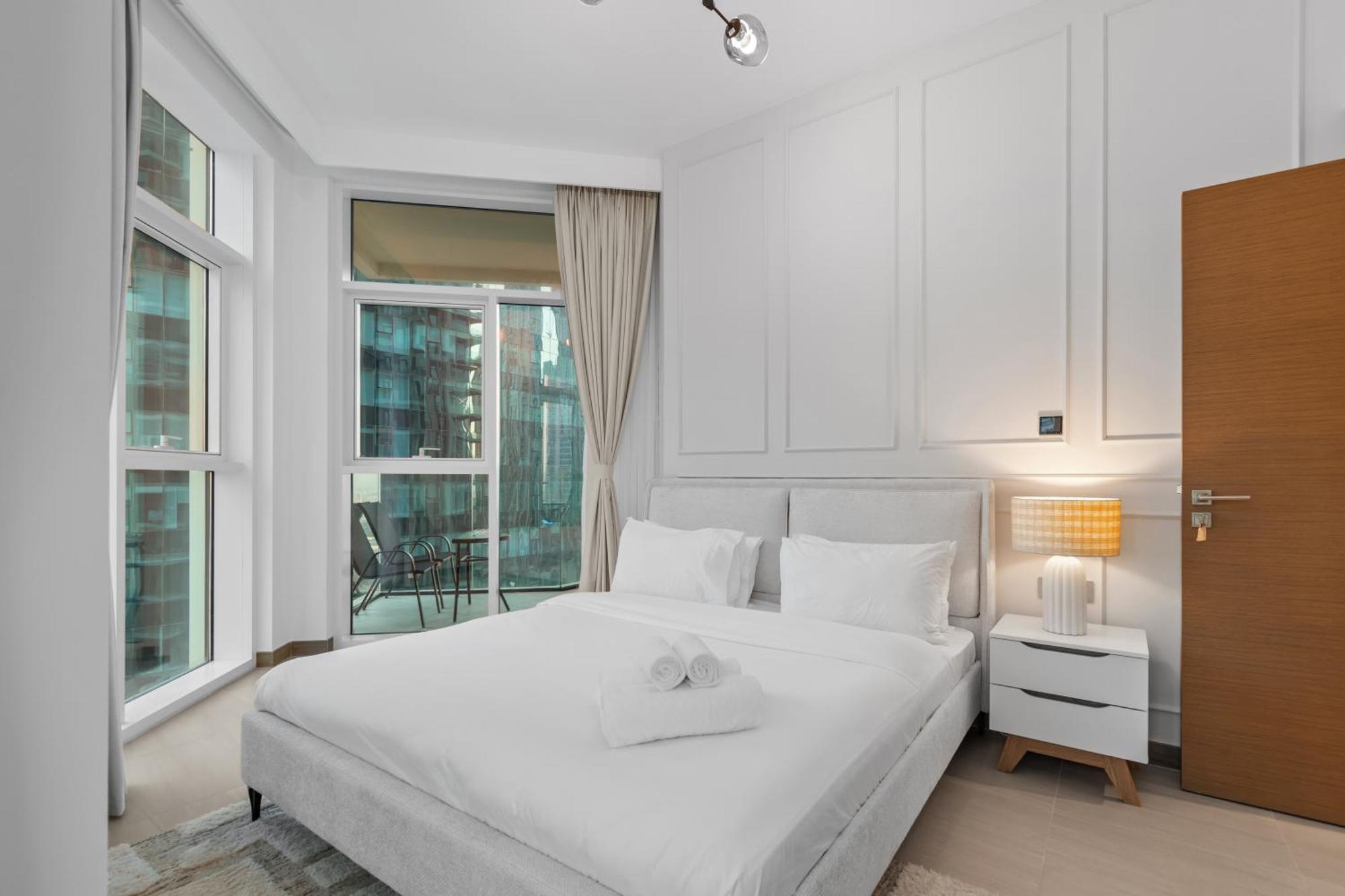 Modern In A Prime Location In Dubai! * Dubai