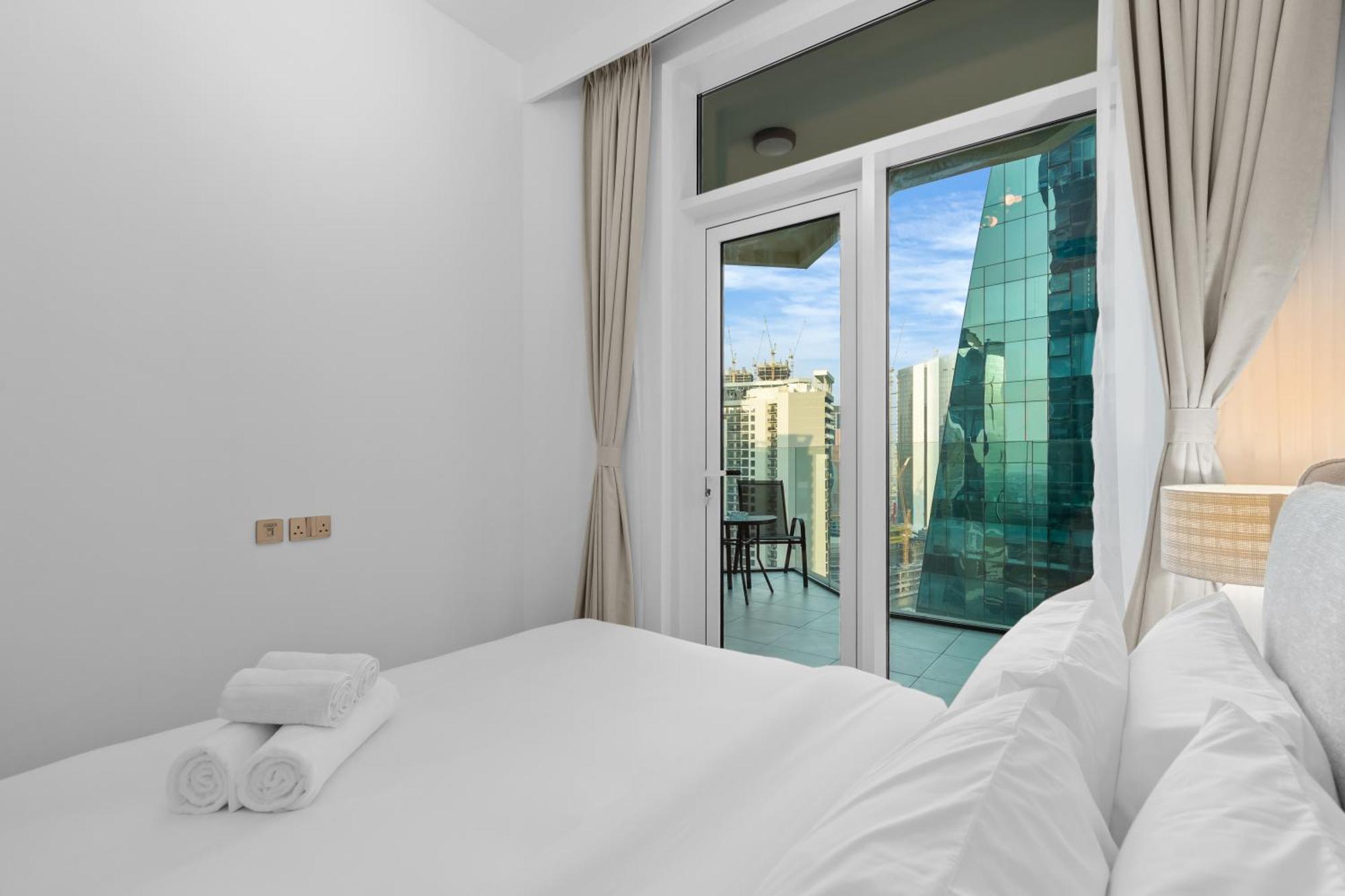 Modern In A Prime Location In Dubai! Apartment